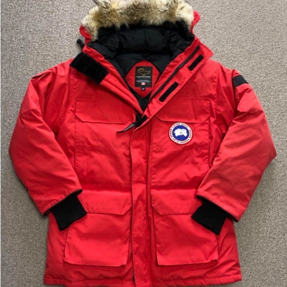 Canada Goose Red Jacket with Logo Patch - Picture 1 of 4